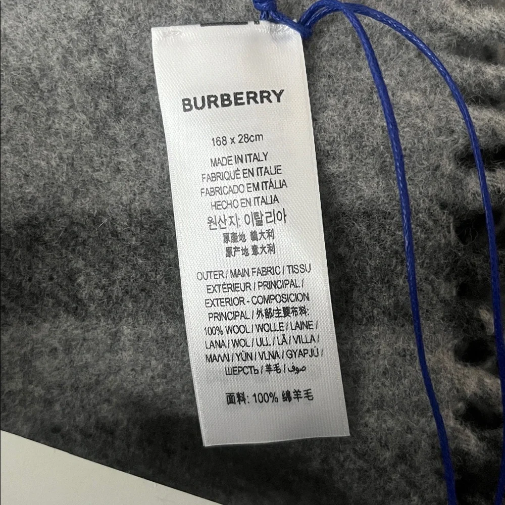 Burberry Check Wool Scarf  in Gray/Black Plaid Unisex - Picture 8 of 9
